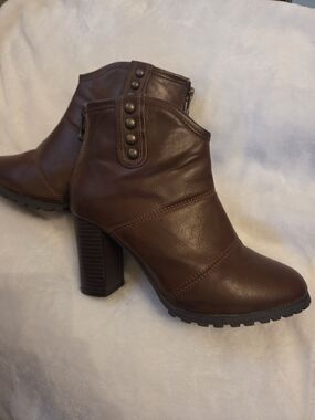 Seven7 Brown Vegan Leather Almond Toe Ankle Boot with Stud Detail - Size 8